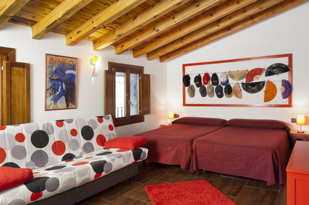 Hotel Rural Villa Liquidámbar Torrecilla en Cameros Habitación foto